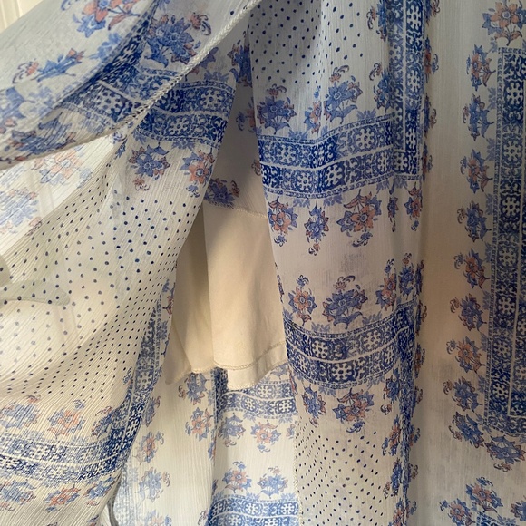 Unique Patterned Dress - Picture 3 of 6